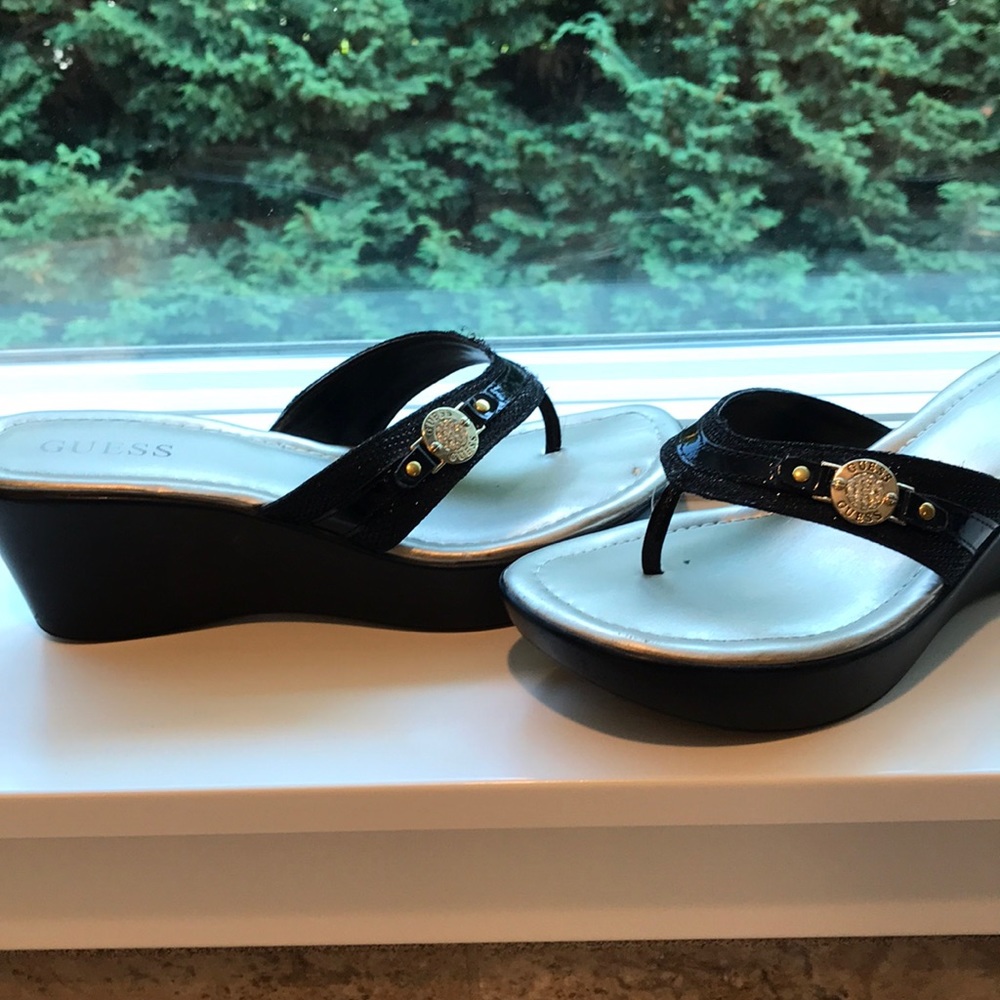 Guess wedge
